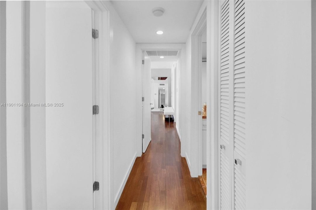 待售: $829,000 (2 贝兹, 2 浴室, 1650 平方英尺)