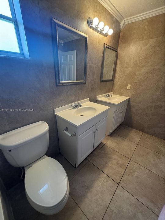 Recently Sold: $595,000 (5 beds, 2 baths, 2881 Square Feet)