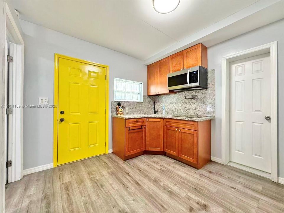 Recently Rented: $1,400 (0 beds, 1 baths, 0 Square Feet)