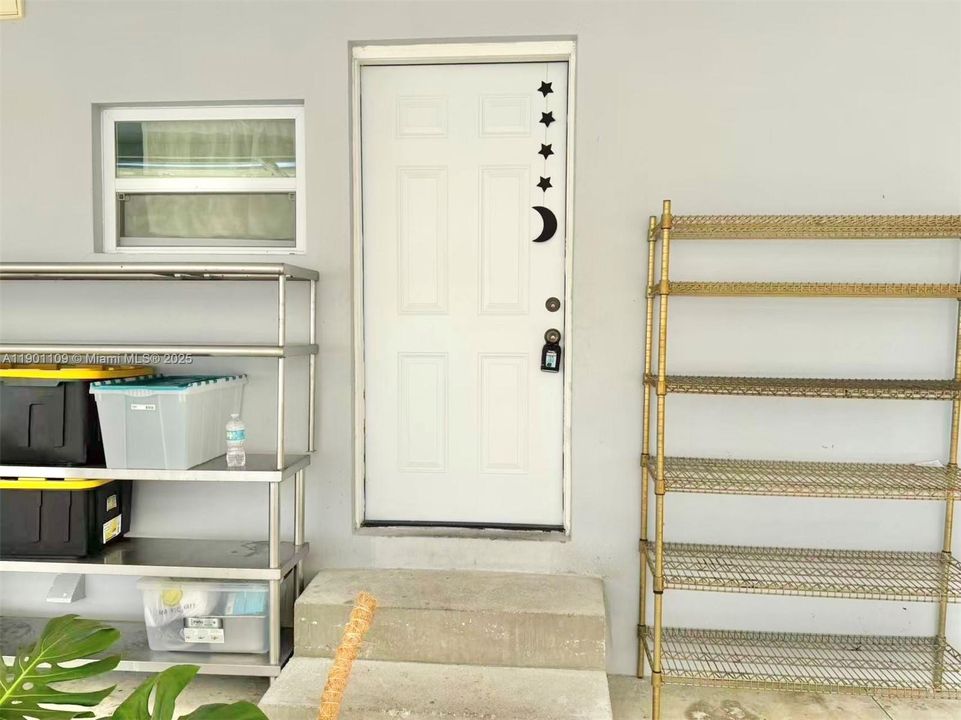 Recently Rented: $1,400 (0 beds, 1 baths, 0 Square Feet)