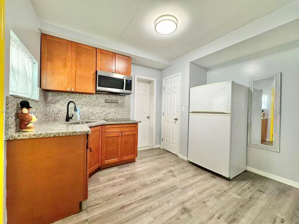 Recently Rented: $1,400 (0 beds, 1 baths, 0 Square Feet)