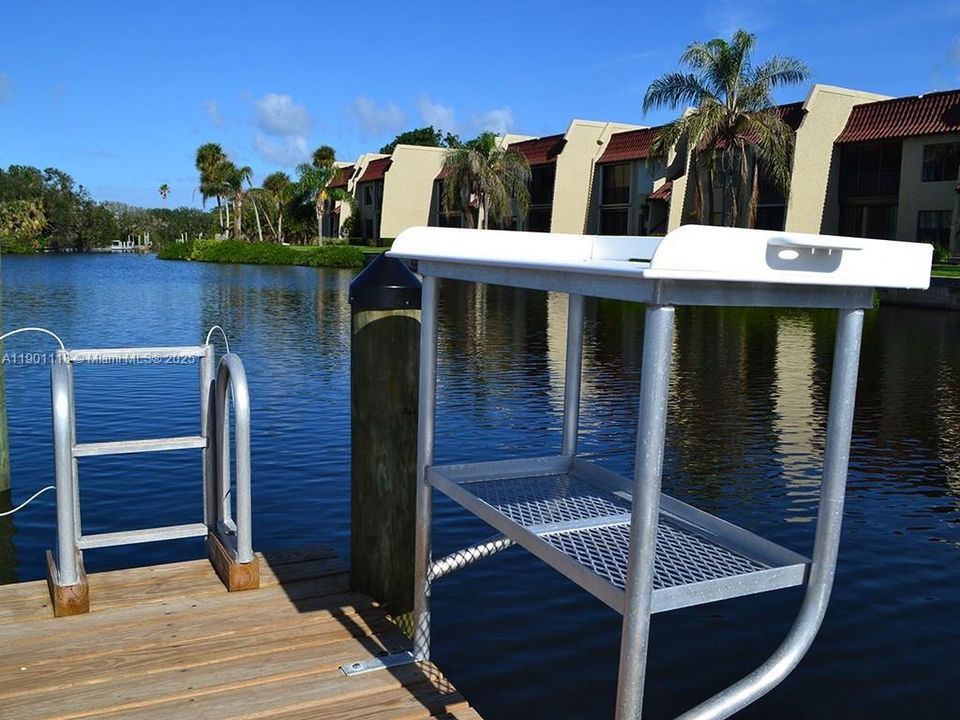 Fish filet station, water available at docks. Boat dock available for your vessel.