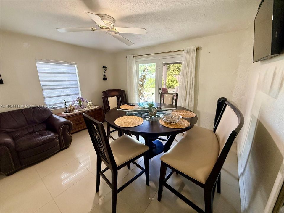 For Sale: $599,000 (2 beds, 1 baths, 1080 Square Feet)