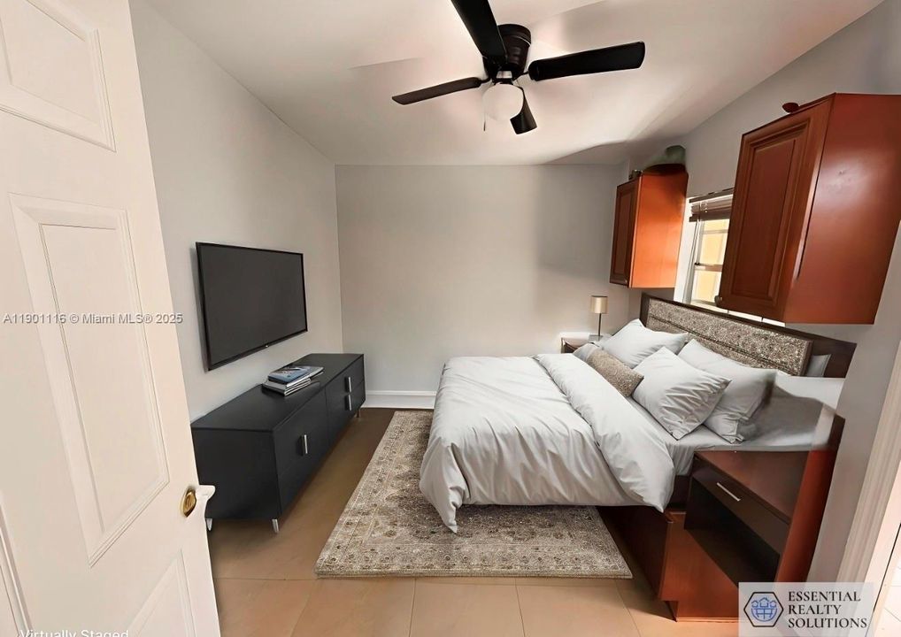 For Sale: $599,000 (2 beds, 1 baths, 1080 Square Feet)