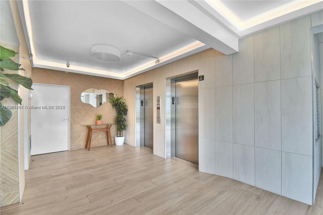 For Rent: $3,000 (2 beds, 1 baths, 820 Square Feet)