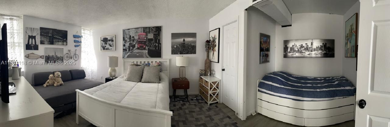 For Rent: $3,000 (2 beds, 1 baths, 820 Square Feet)