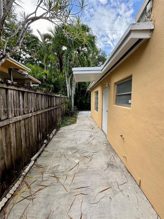 Recientemente alquilado: $3,000 (3 camas, 3 baños, 3040 Pies cuadrados)