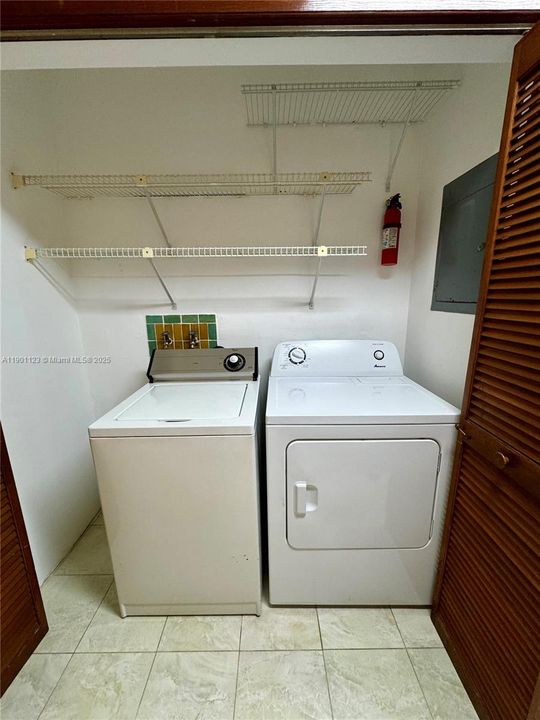 Recientemente alquilado: $3,000 (3 camas, 3 baños, 3040 Pies cuadrados)