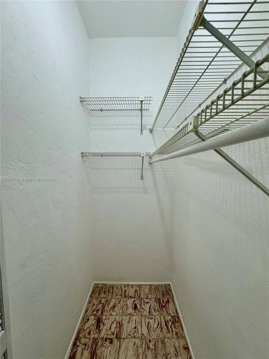 Recientemente alquilado: $3,000 (3 camas, 3 baños, 3040 Pies cuadrados)