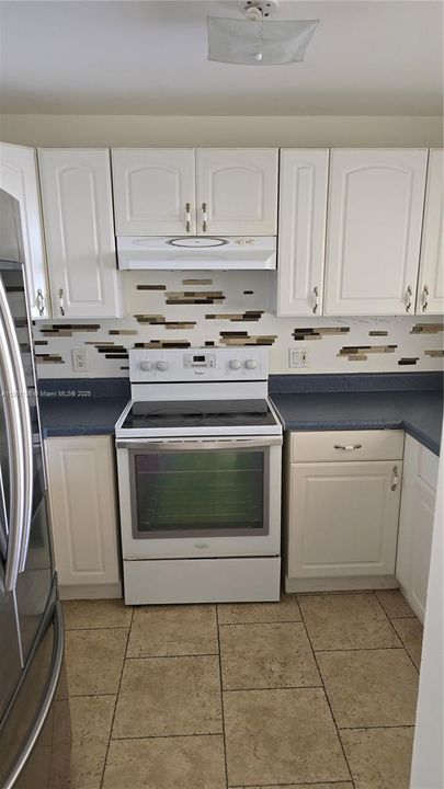 For Rent: $1,600 (1 beds, 1 baths, 740 Square Feet)