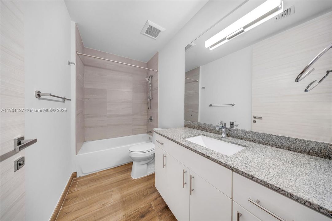 For Rent: $5,200 (2 beds, 2 baths, 1593 Square Feet)