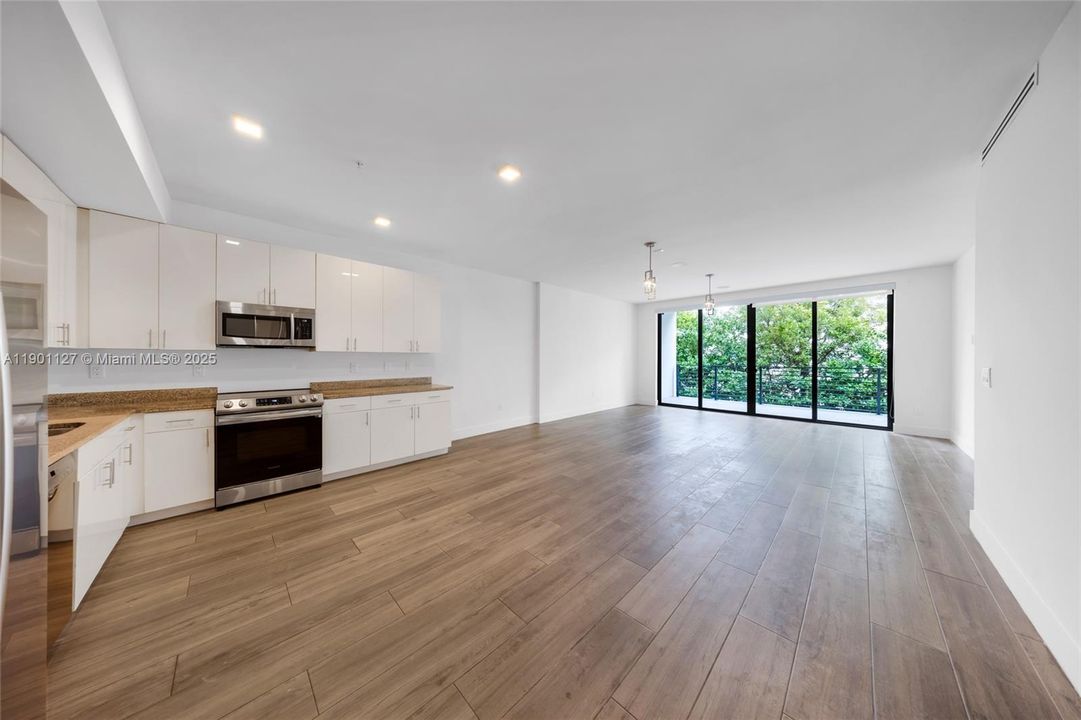 For Rent: $5,200 (2 beds, 2 baths, 1593 Square Feet)