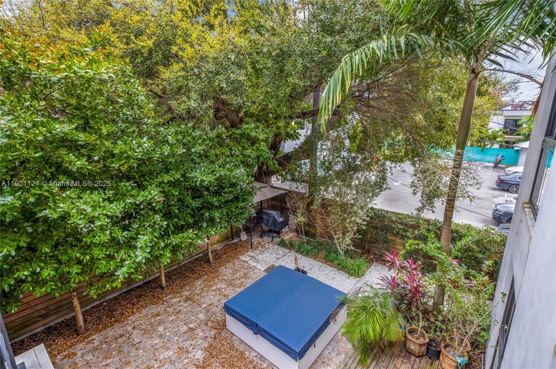 For Rent: $5,200 (2 beds, 2 baths, 1593 Square Feet)