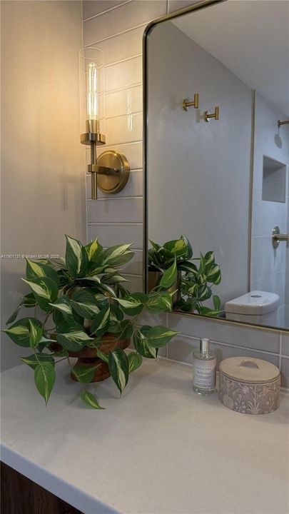 For Sale: $292,000 (2 beds, 2 baths, 1086 Square Feet)