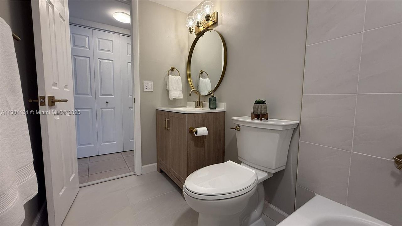 For Sale: $292,000 (2 beds, 2 baths, 1086 Square Feet)