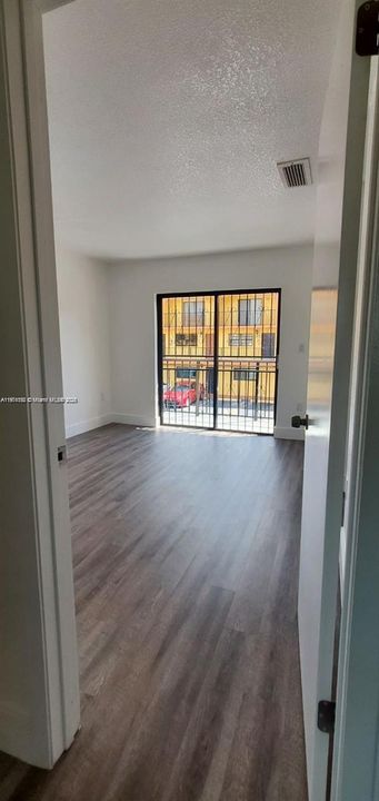 For Rent: $2,749 (3 beds, 2 baths, 1337 Square Feet)