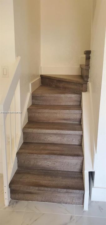 For Rent: $2,749 (3 beds, 2 baths, 1337 Square Feet)