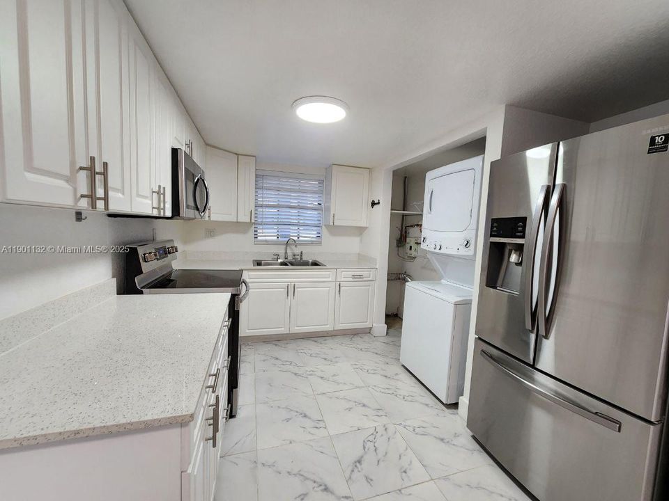 For Rent: $2,749 (3 beds, 2 baths, 1337 Square Feet)