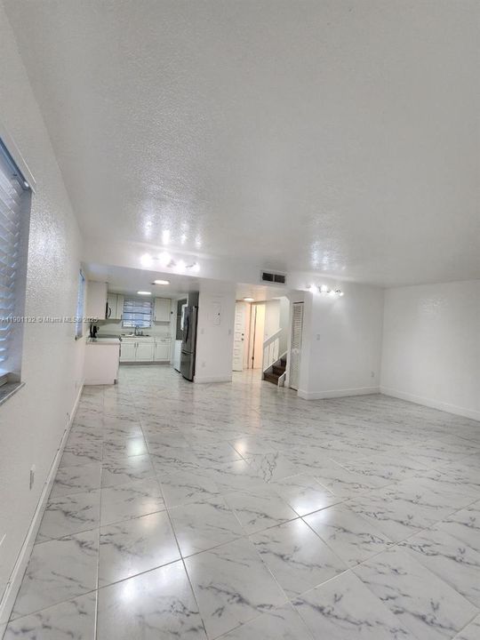 For Rent: $2,749 (3 beds, 2 baths, 1337 Square Feet)