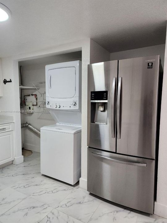 For Rent: $2,749 (3 beds, 2 baths, 1337 Square Feet)