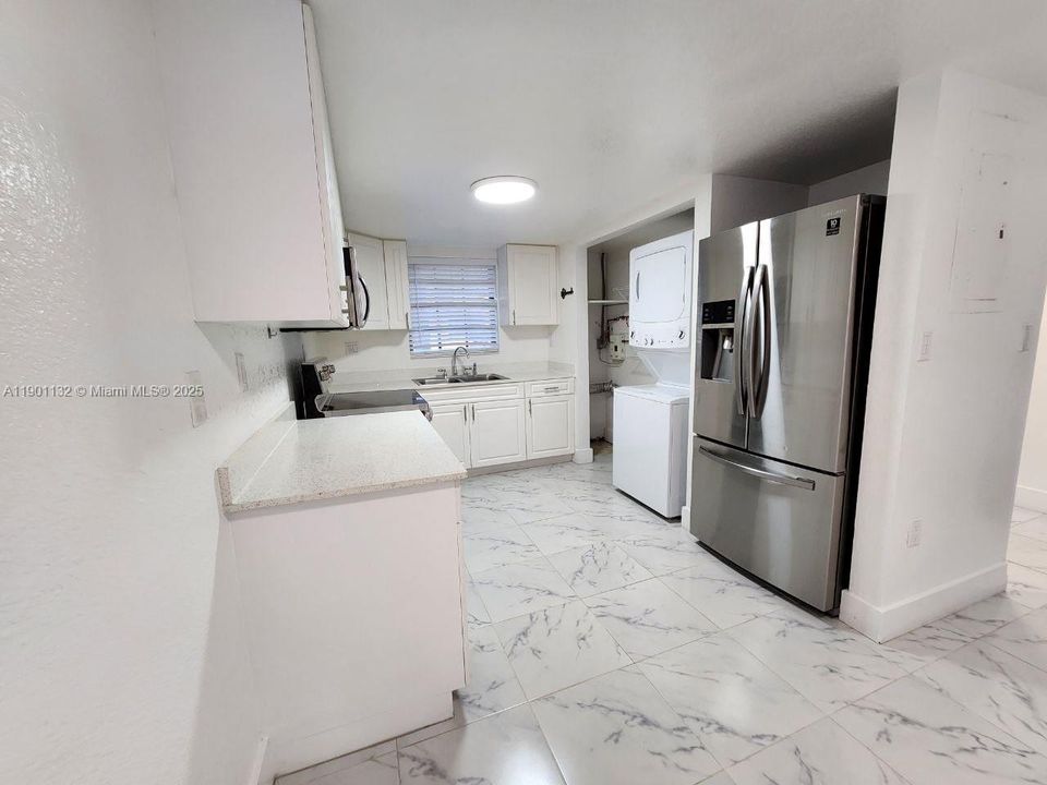 For Rent: $2,749 (3 beds, 2 baths, 1337 Square Feet)