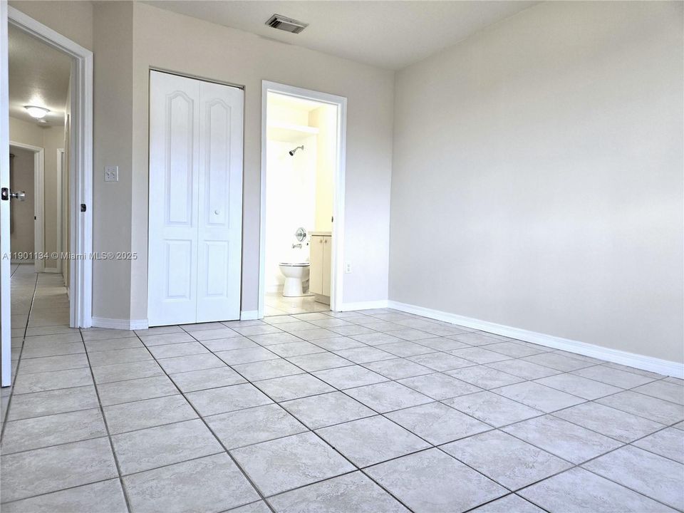 Recently Rented: $2,700 (3 beds, 2 baths, 1500 Square Feet)