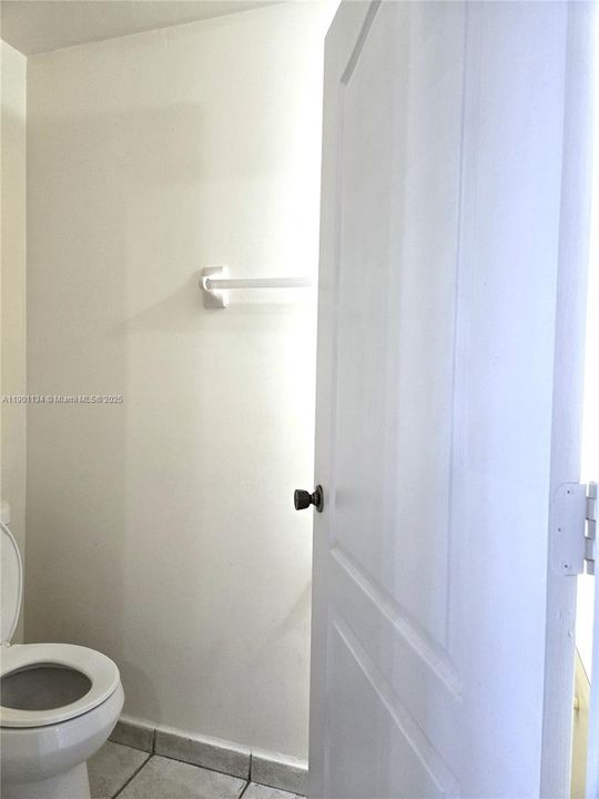 Recently Rented: $2,700 (3 beds, 2 baths, 1500 Square Feet)