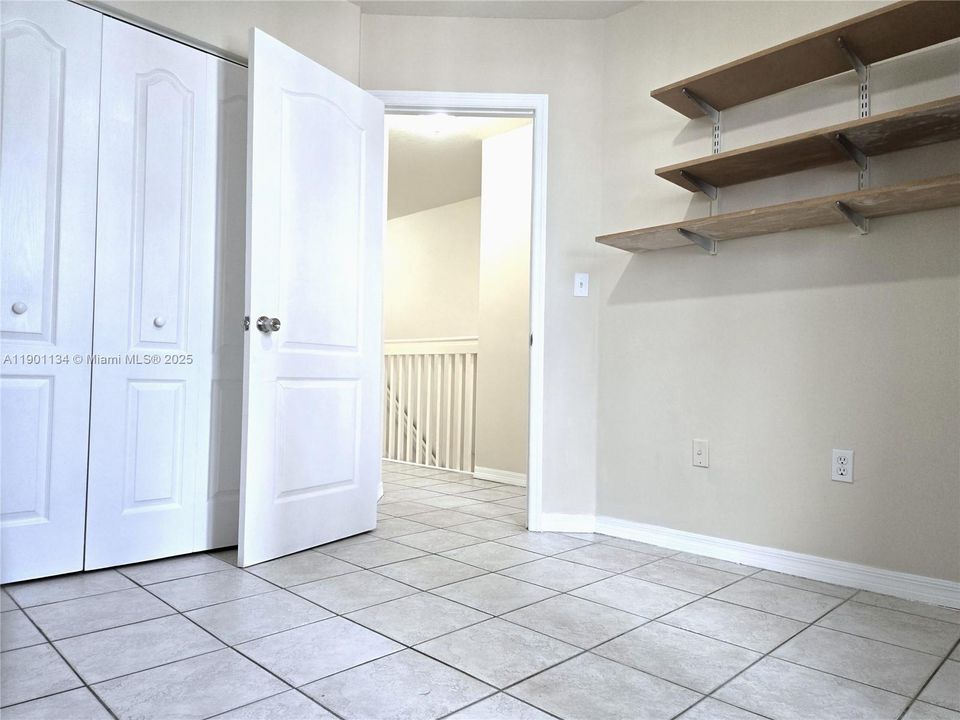 Recently Rented: $2,700 (3 beds, 2 baths, 1500 Square Feet)