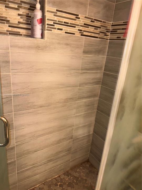 En Renta: $925 (1 camas, 1 baños, 2672 Pies cuadrados)