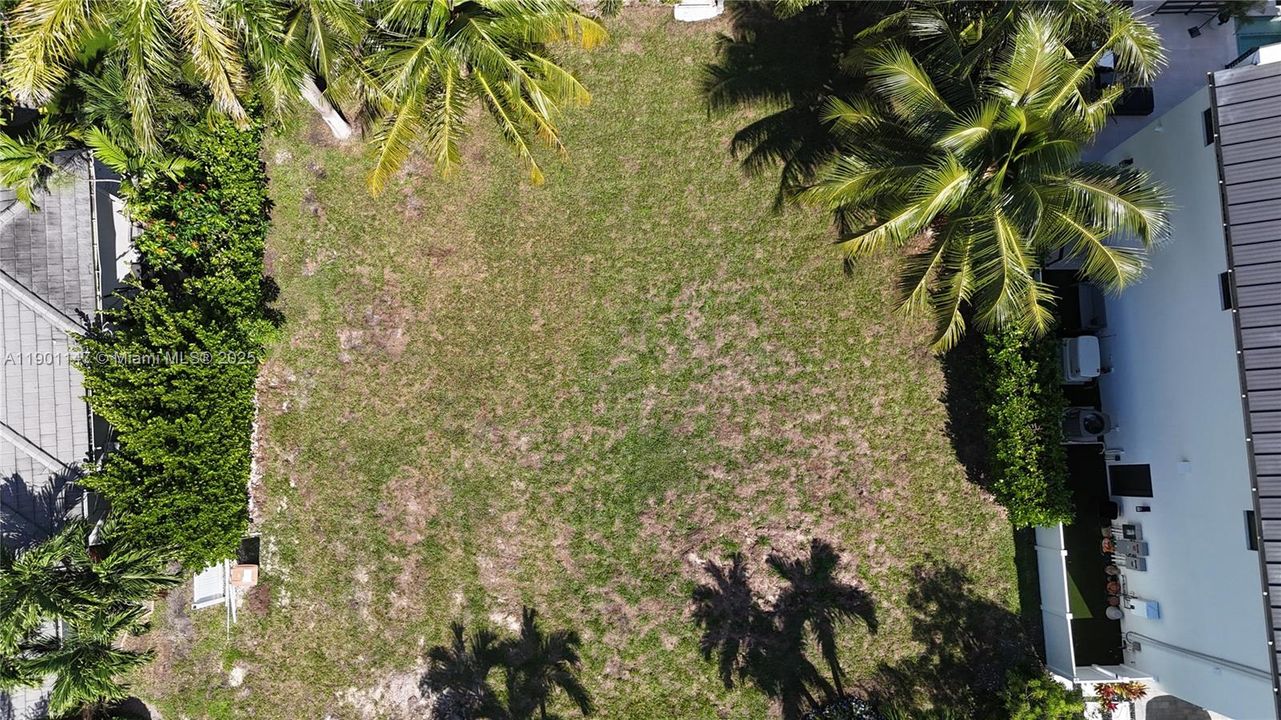 For Sale: $2,359,000 (0.18 acres)