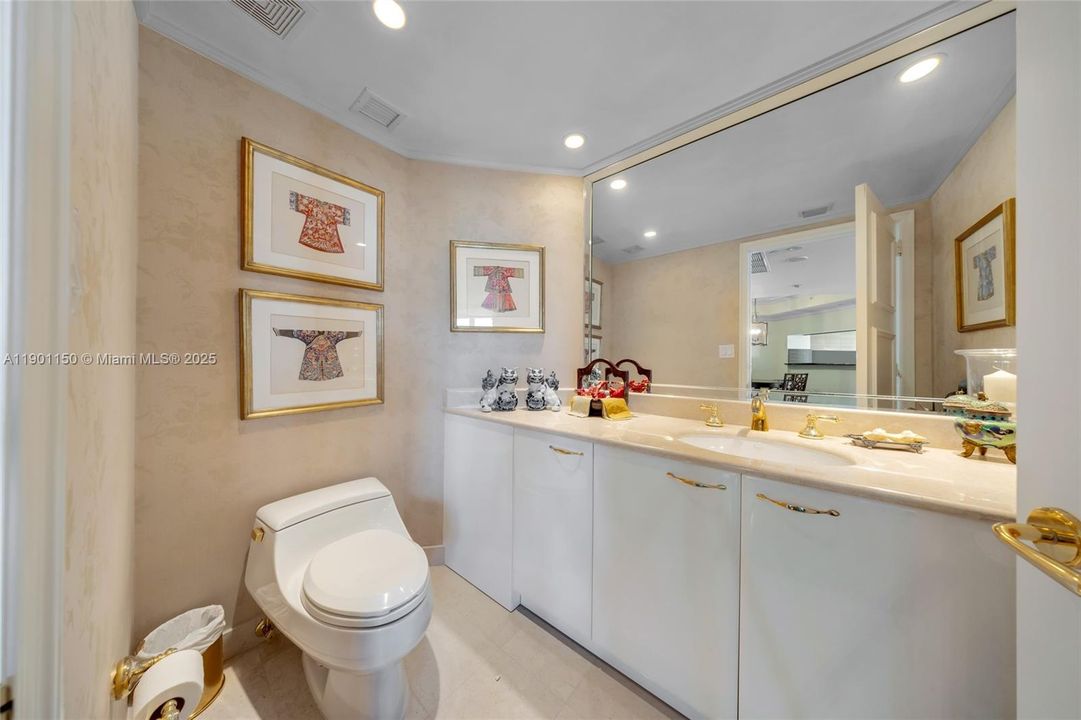 For Sale: $1,700,000 (2 beds, 3 baths, 2390 Square Feet)