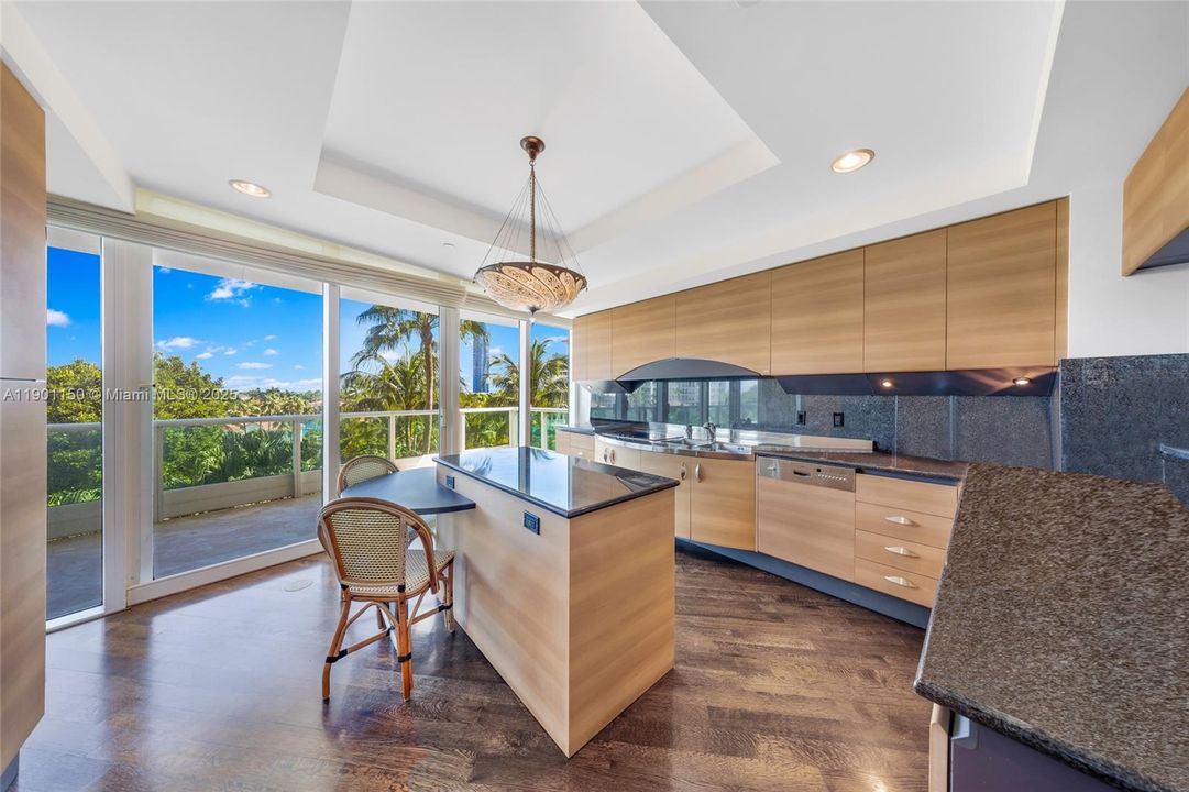 For Sale: $1,700,000 (2 beds, 3 baths, 2390 Square Feet)