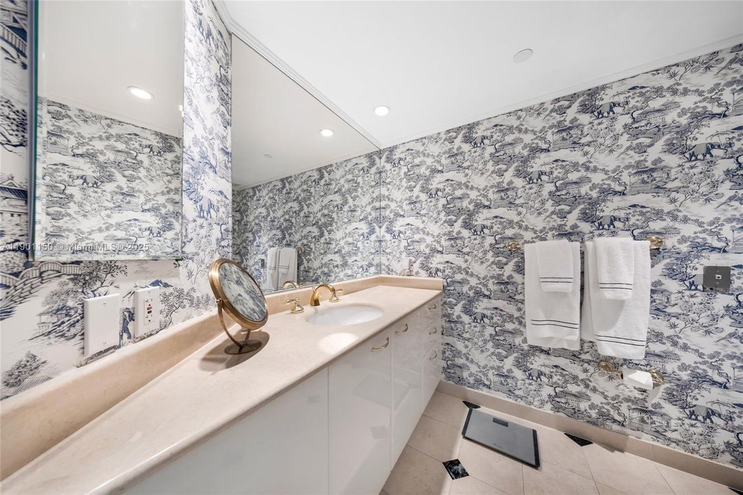 For Sale: $1,700,000 (2 beds, 3 baths, 2390 Square Feet)