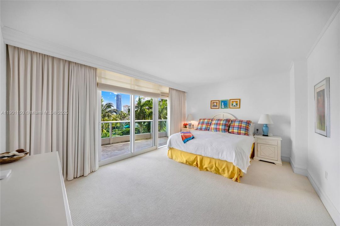 For Sale: $1,700,000 (2 beds, 3 baths, 2390 Square Feet)