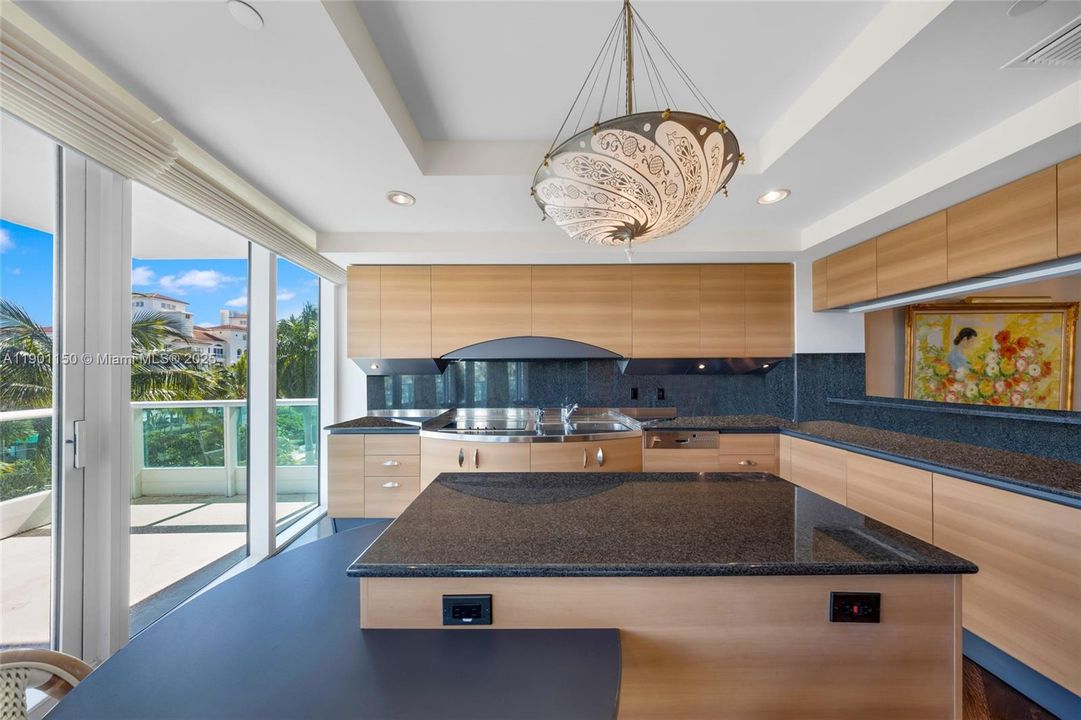 For Sale: $1,700,000 (2 beds, 3 baths, 2390 Square Feet)