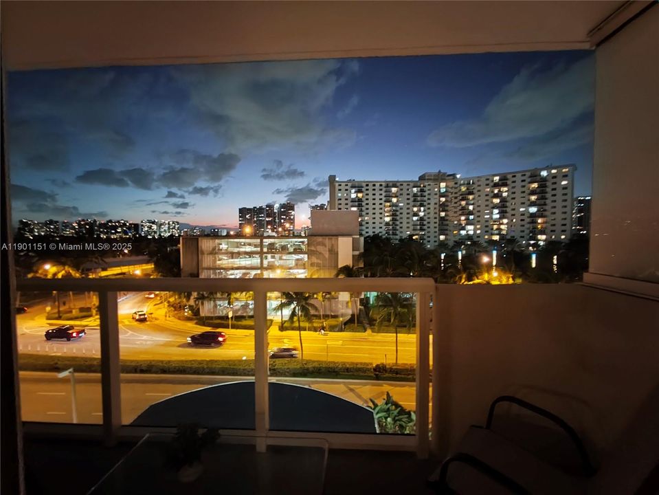 For Rent: $2,000 (0 beds, 1 baths, 360 Square Feet)