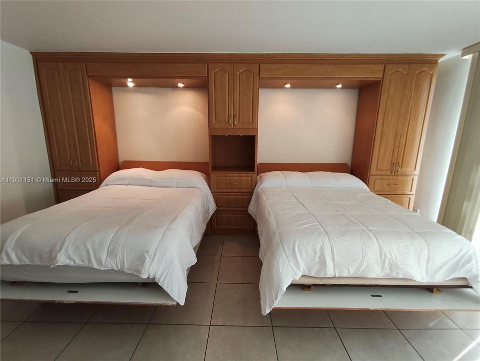 For Rent: $2,000 (0 beds, 1 baths, 360 Square Feet)