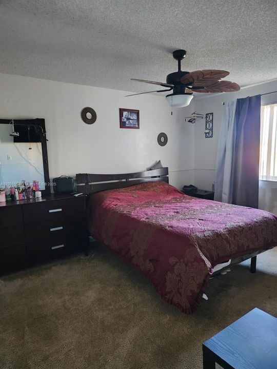 For Rent: $2,300 (3 beds, 2 baths, 973 Square Feet)