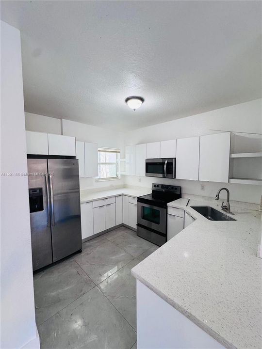 For Rent: $2,300 (3 beds, 2 baths, 1527 Square Feet)