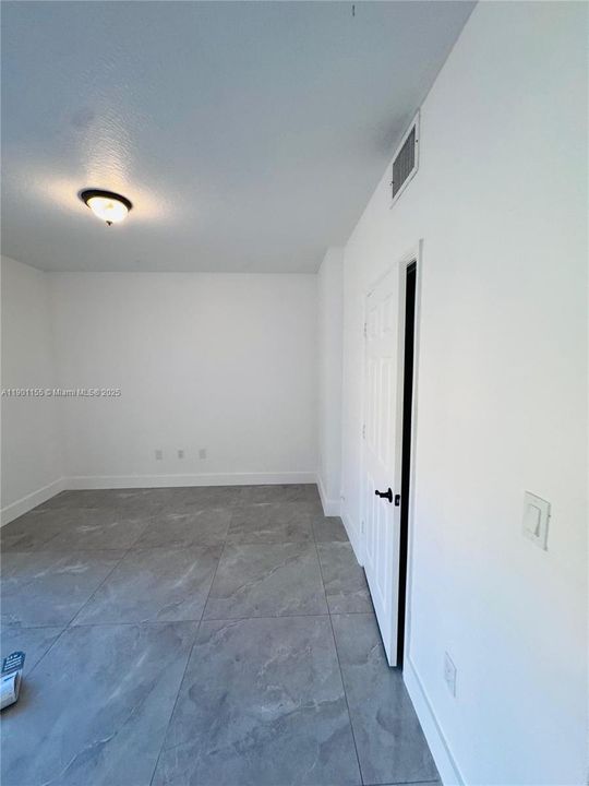 For Rent: $2,300 (3 beds, 2 baths, 1527 Square Feet)