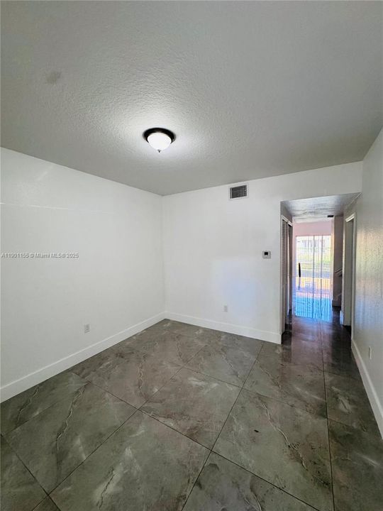 For Rent: $2,300 (3 beds, 2 baths, 1527 Square Feet)