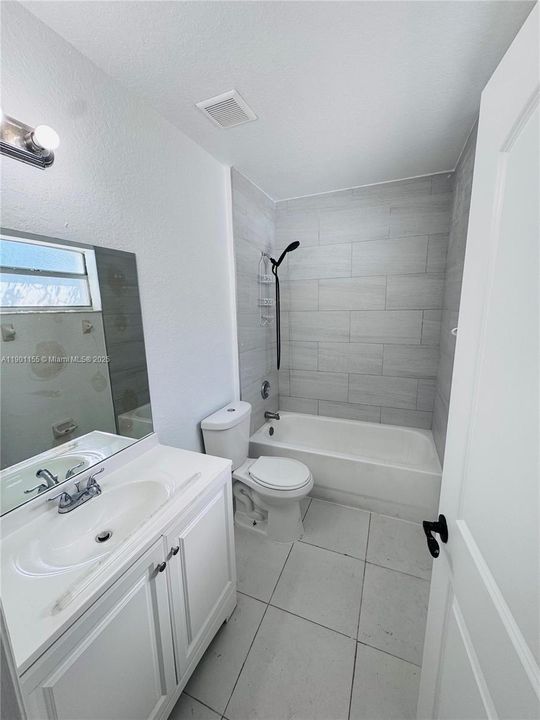 For Rent: $2,300 (3 beds, 2 baths, 1527 Square Feet)