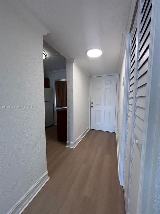 For Rent: $2,180 (2 beds, 2 baths, 832 Square Feet)