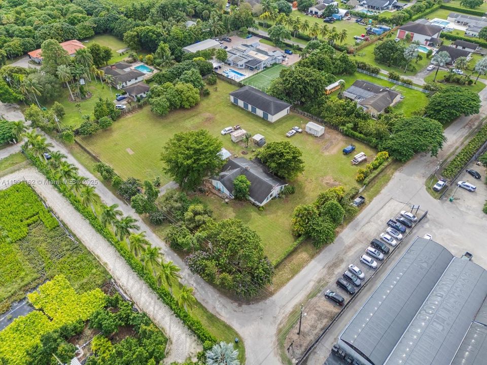 Activo con contrato: $665,000 (3 camas, 2 baños, 1818 Pies cuadrados)