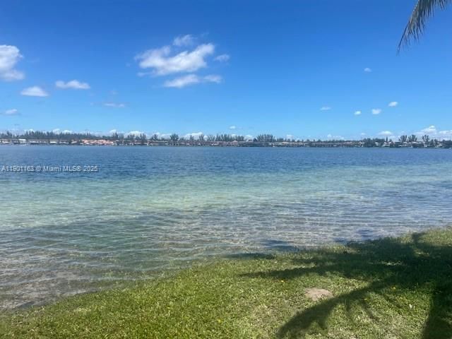 Active With Contract: $2,790 (3 beds, 2 baths, 1240 Square Feet)