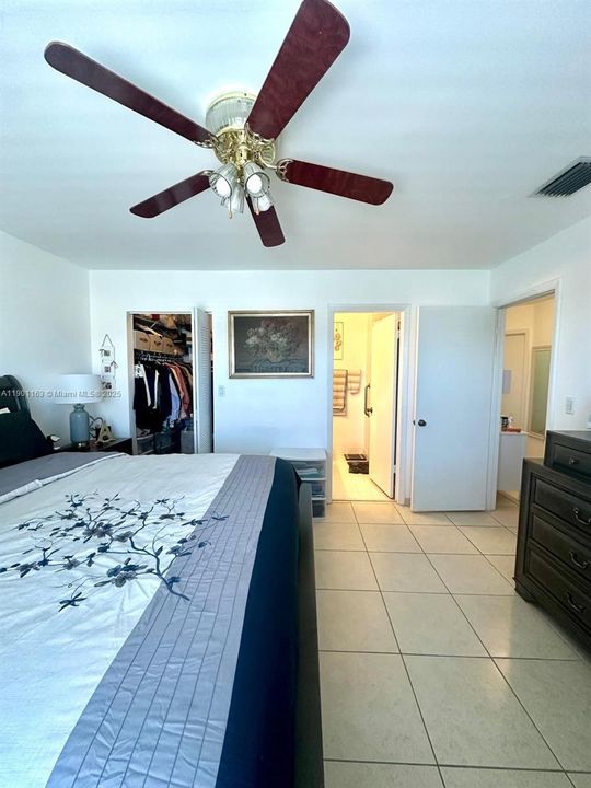 Active With Contract: $2,790 (3 beds, 2 baths, 1240 Square Feet)