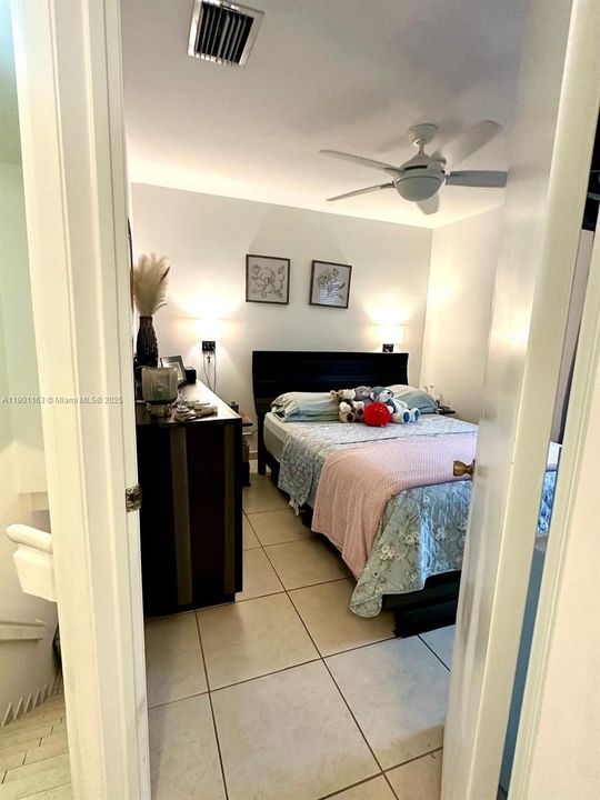 Active With Contract: $2,790 (3 beds, 2 baths, 1240 Square Feet)