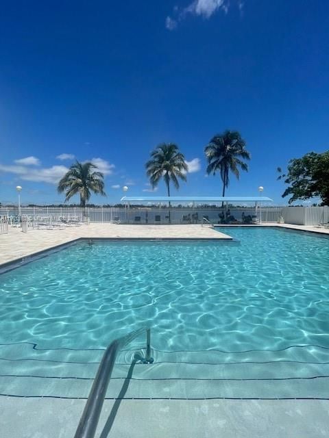 Active With Contract: $2,790 (3 beds, 2 baths, 1240 Square Feet)