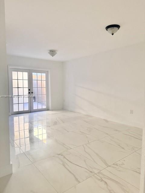 Recently Rented: $2,900 (3 beds, 2 baths, 1180 Square Feet)