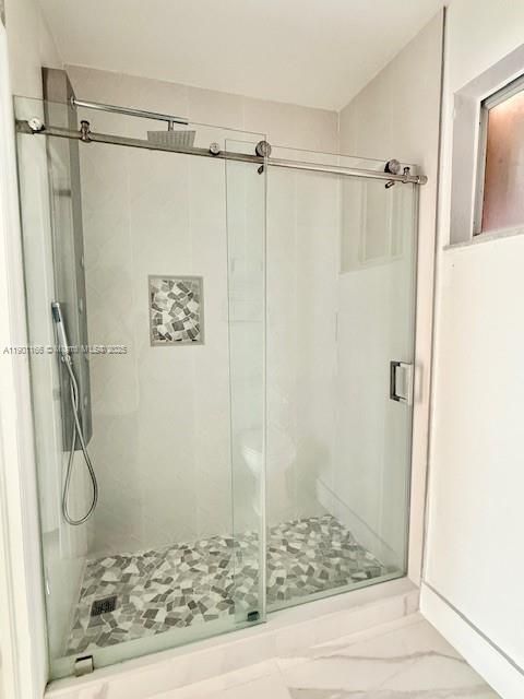 Recently Rented: $2,900 (3 beds, 2 baths, 1180 Square Feet)